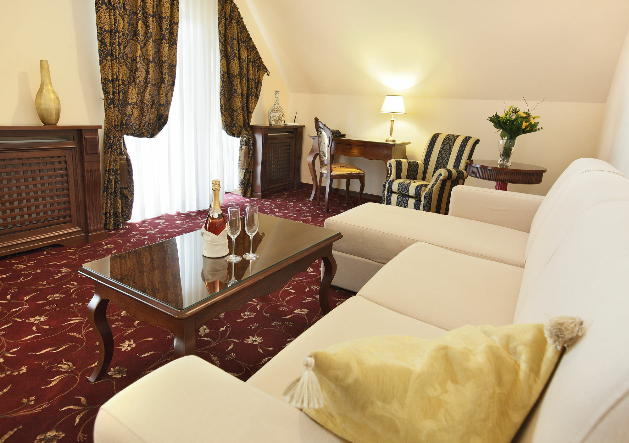 Hotel Boutique Belvedere Sinaia Exteriör bild