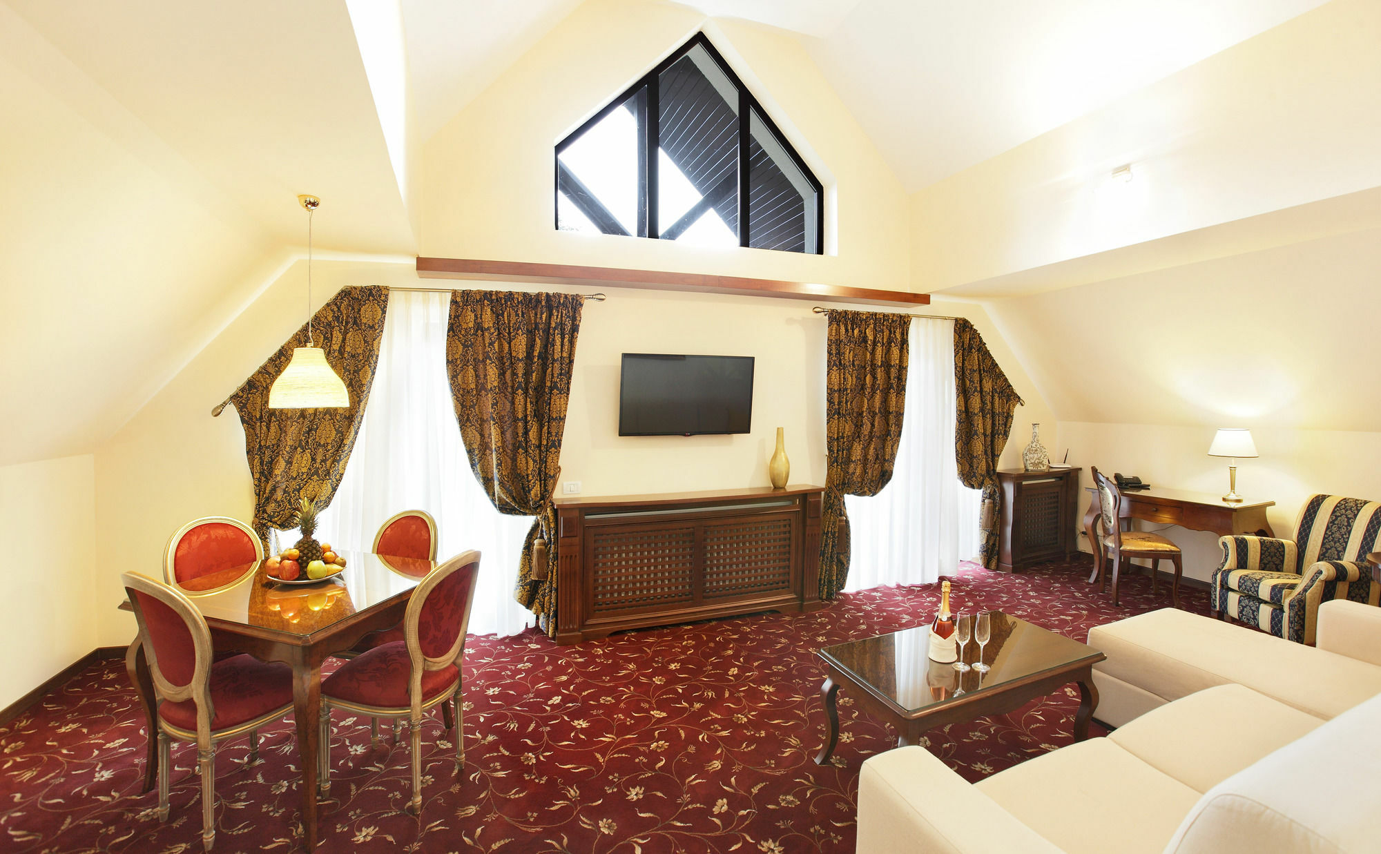 Hotel Boutique Belvedere Sinaia Exteriör bild