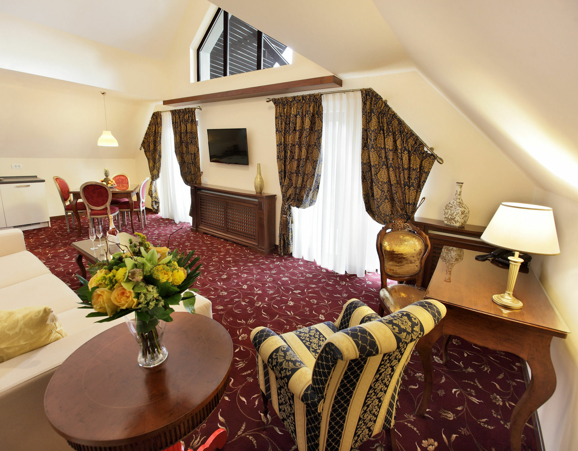 Hotel Boutique Belvedere Sinaia Exteriör bild